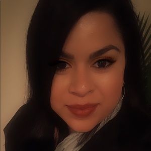 Meet your Posher, Loreny